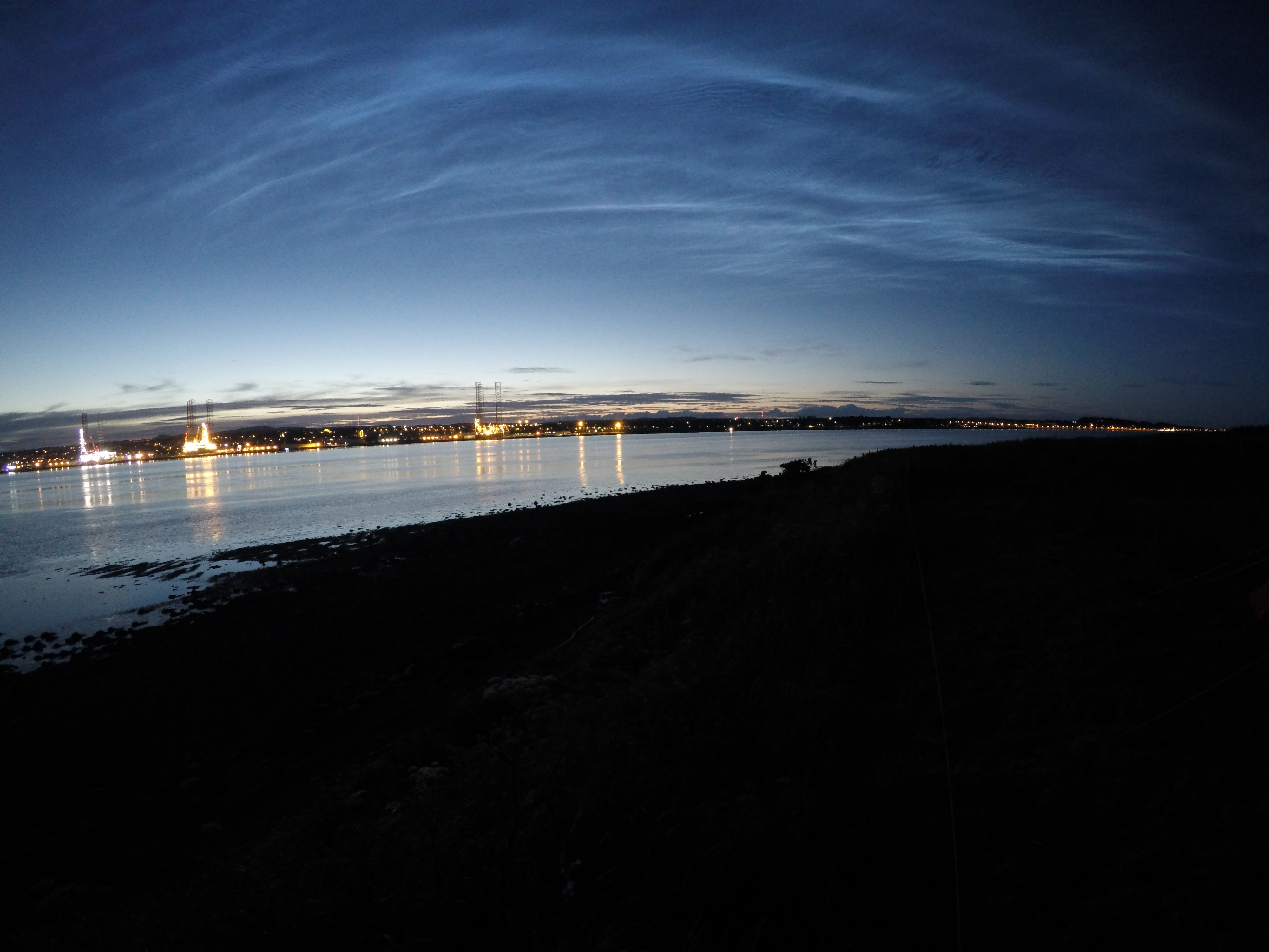 Nice NLC image of NLC over the Tay by Nathan Brookes